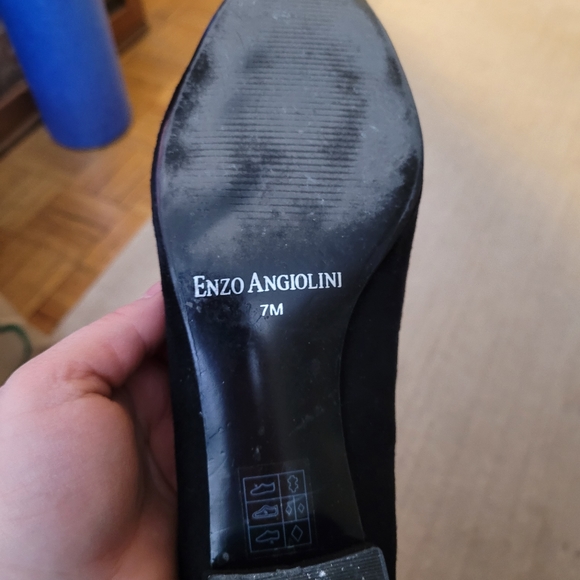 Size 7 - Enzo Angiolini black suede dressy flats with silver buckle - Picture 3 of 5